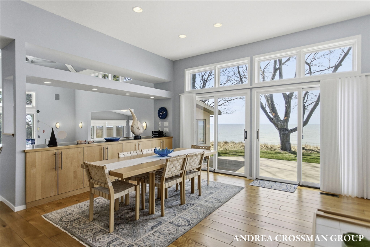 6129 Lakeshore Avenue, West Olive, MI, 49460-9186