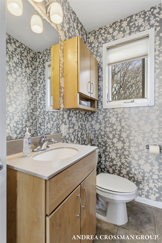 6129 Lakeshore Avenue, West Olive, MI, 49460-9186