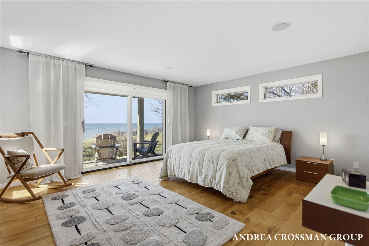 6129 Lakeshore Avenue, West Olive, MI, 49460-9186