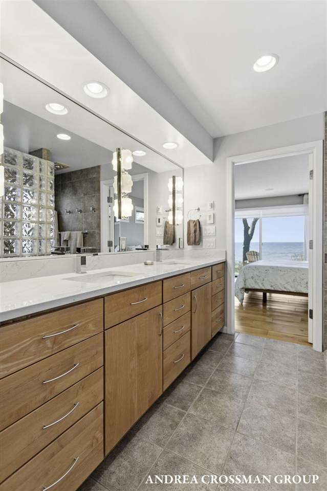 6129 Lakeshore Avenue, West Olive, MI, 49460-9186