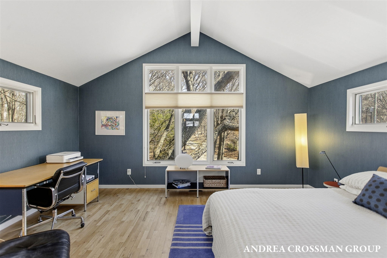 6129 Lakeshore Avenue, West Olive, MI, 49460-9186