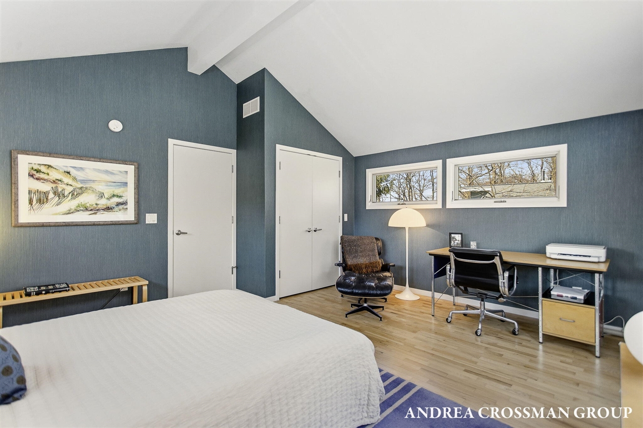 6129 Lakeshore Avenue, West Olive, MI, 49460-9186