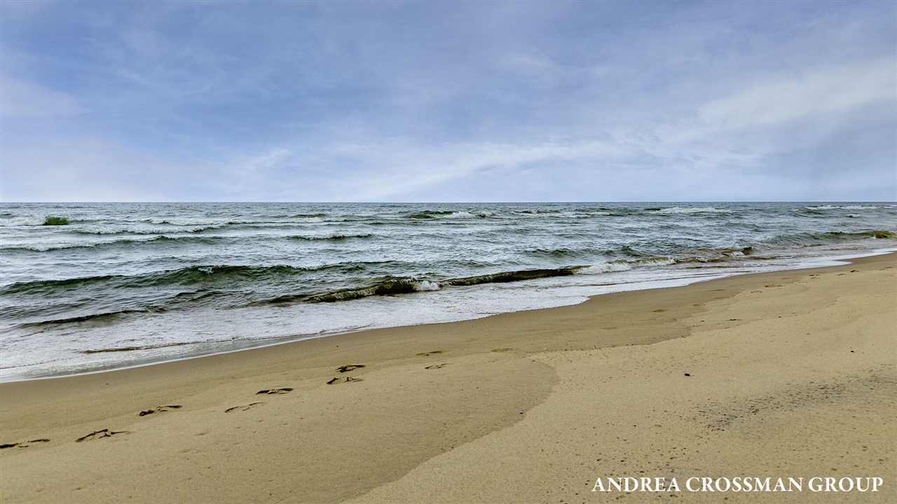 6129 Lakeshore Avenue, West Olive, MI, 49460-9186