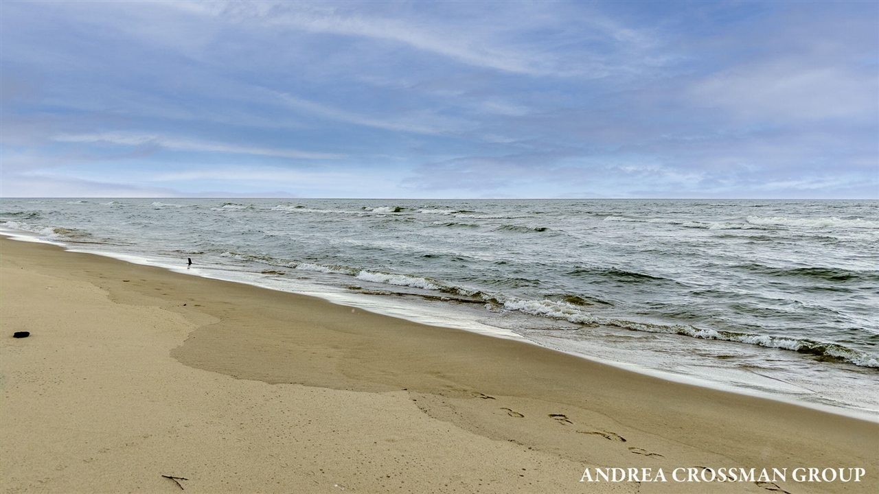 6129 Lakeshore Avenue, West Olive, MI, 49460-9186