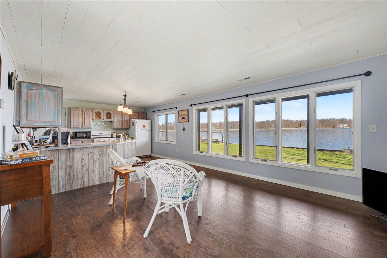 8945 Mott Drive, Jackson, MI, 49201-9230