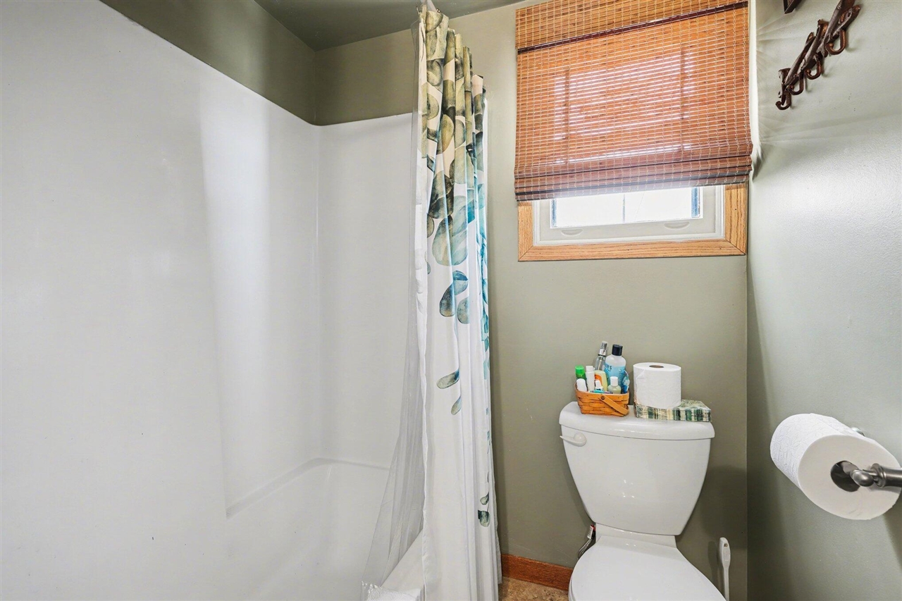 8945 Mott Drive, Jackson, MI, 49201-9230