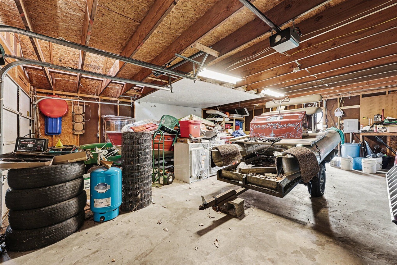 8945 Mott Drive, Jackson, MI, 49201-9230