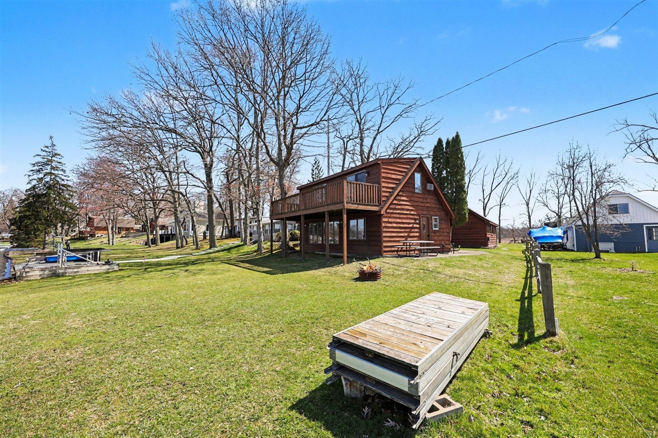 8945 Mott Drive, Jackson, MI, 49201-9230