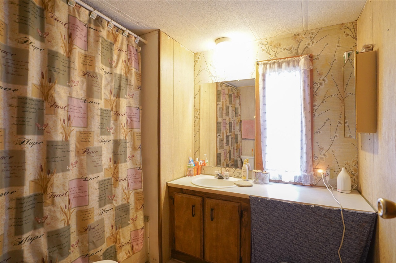 8893 E Sanders Road, Vestaburg, MI, 48891-9505