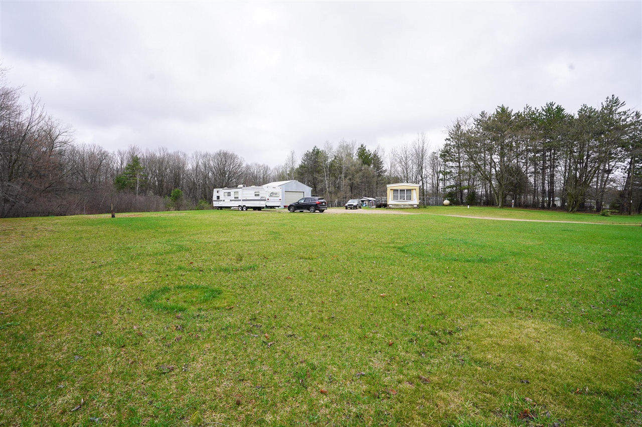 8893 E Sanders Road, Vestaburg, MI, 48891-9505