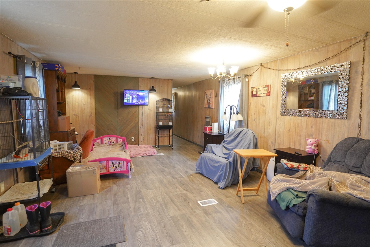 8893 E Sanders Road, Vestaburg, MI, 48891-9505