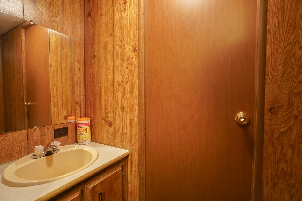 8893 E Sanders Road, Vestaburg, MI, 48891-9505