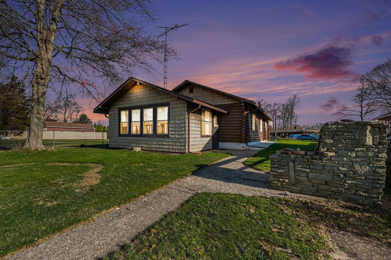 441 Jefferson Drive, Michigan Center, MI, 49254-1426