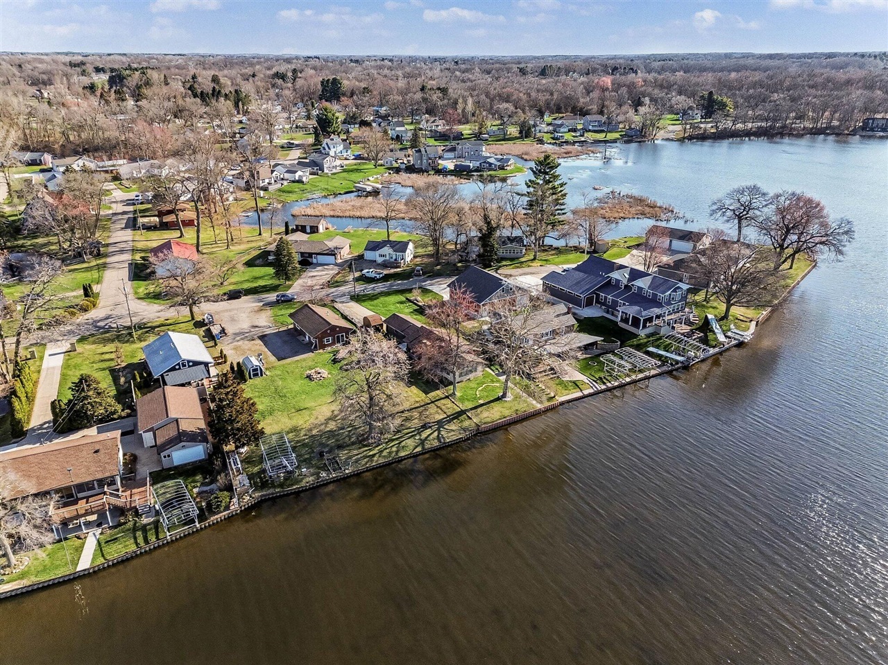 441 Jefferson Drive, Michigan Center, MI, 49254-1426