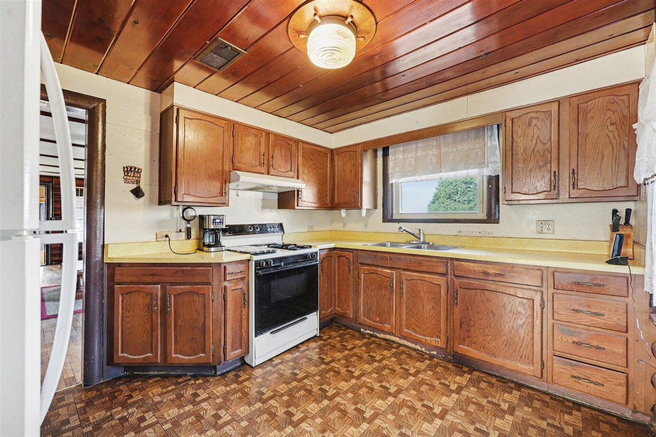 441 Jefferson Drive, Michigan Center, MI, 49254-1426