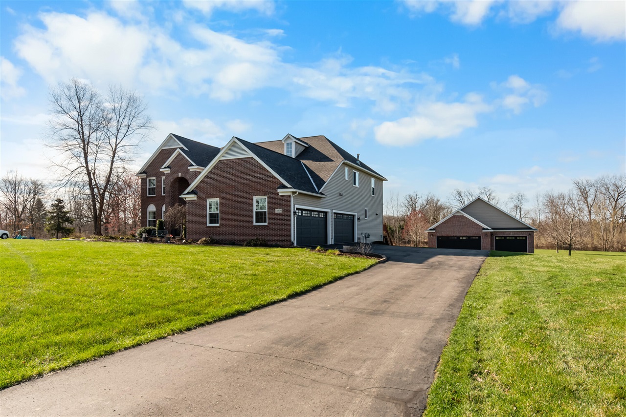 6801 N Meadows Way, Dexter, MI, 48130-8635