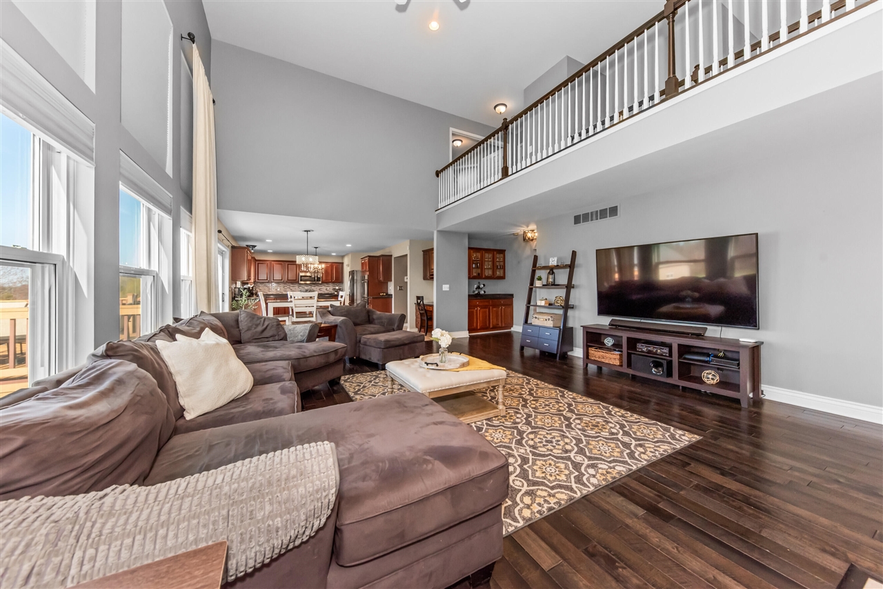 6801 N Meadows Way, Dexter, MI, 48130-8635