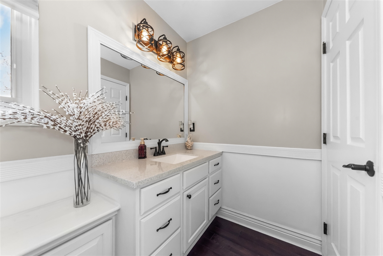 6801 N Meadows Way, Dexter, MI, 48130-8635