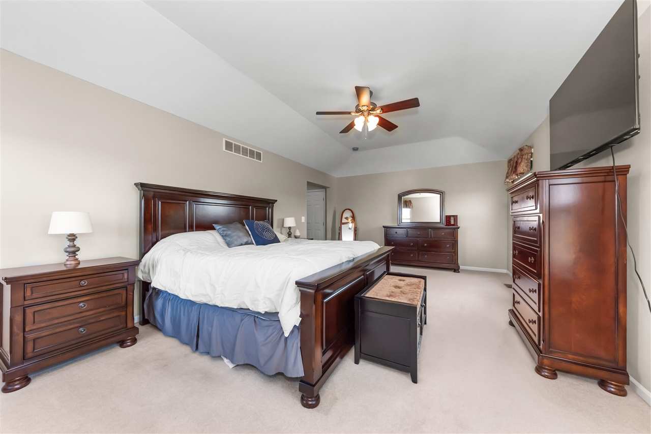 6801 N Meadows Way, Dexter, MI, 48130-8635