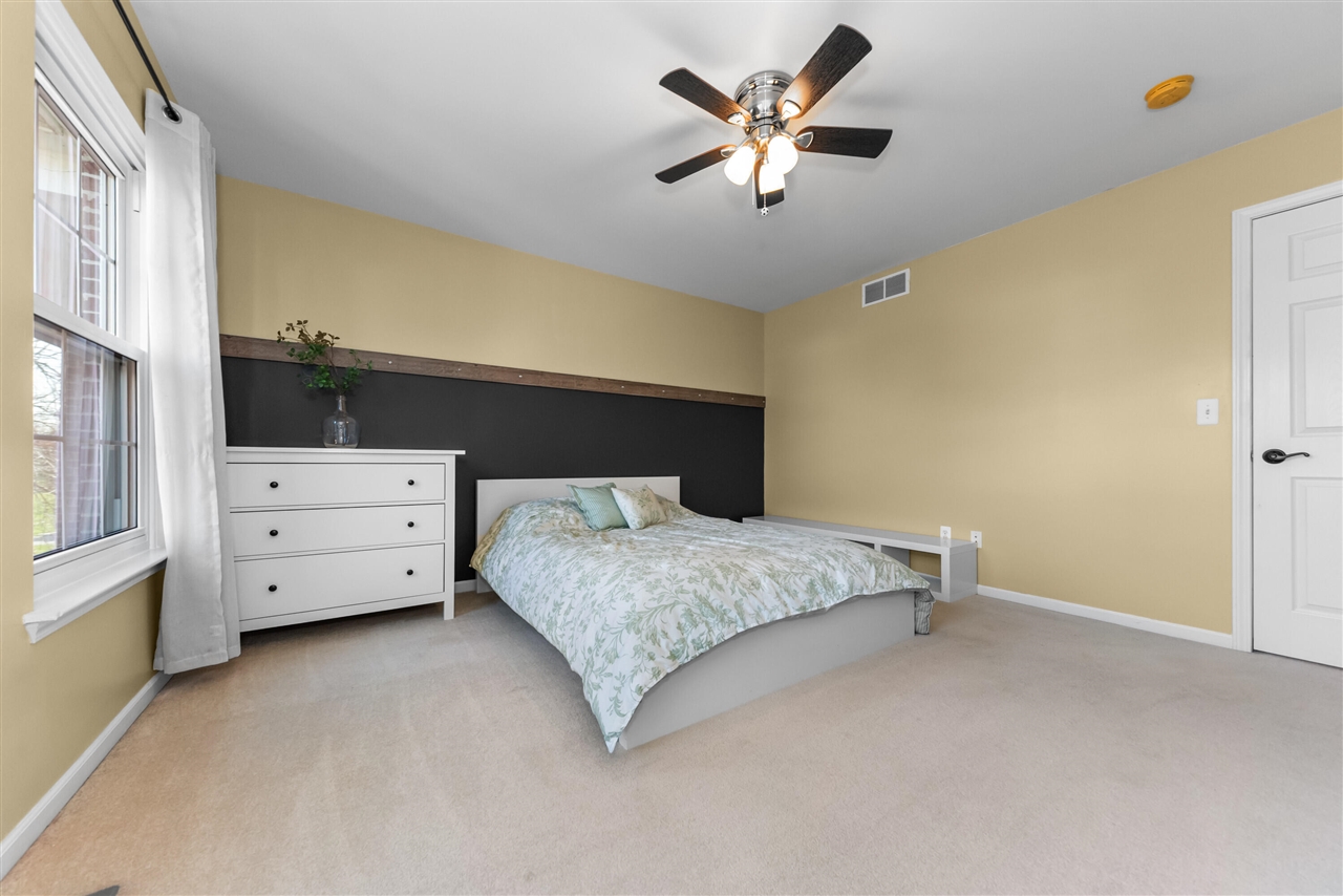 6801 N Meadows Way, Dexter, MI, 48130-8635