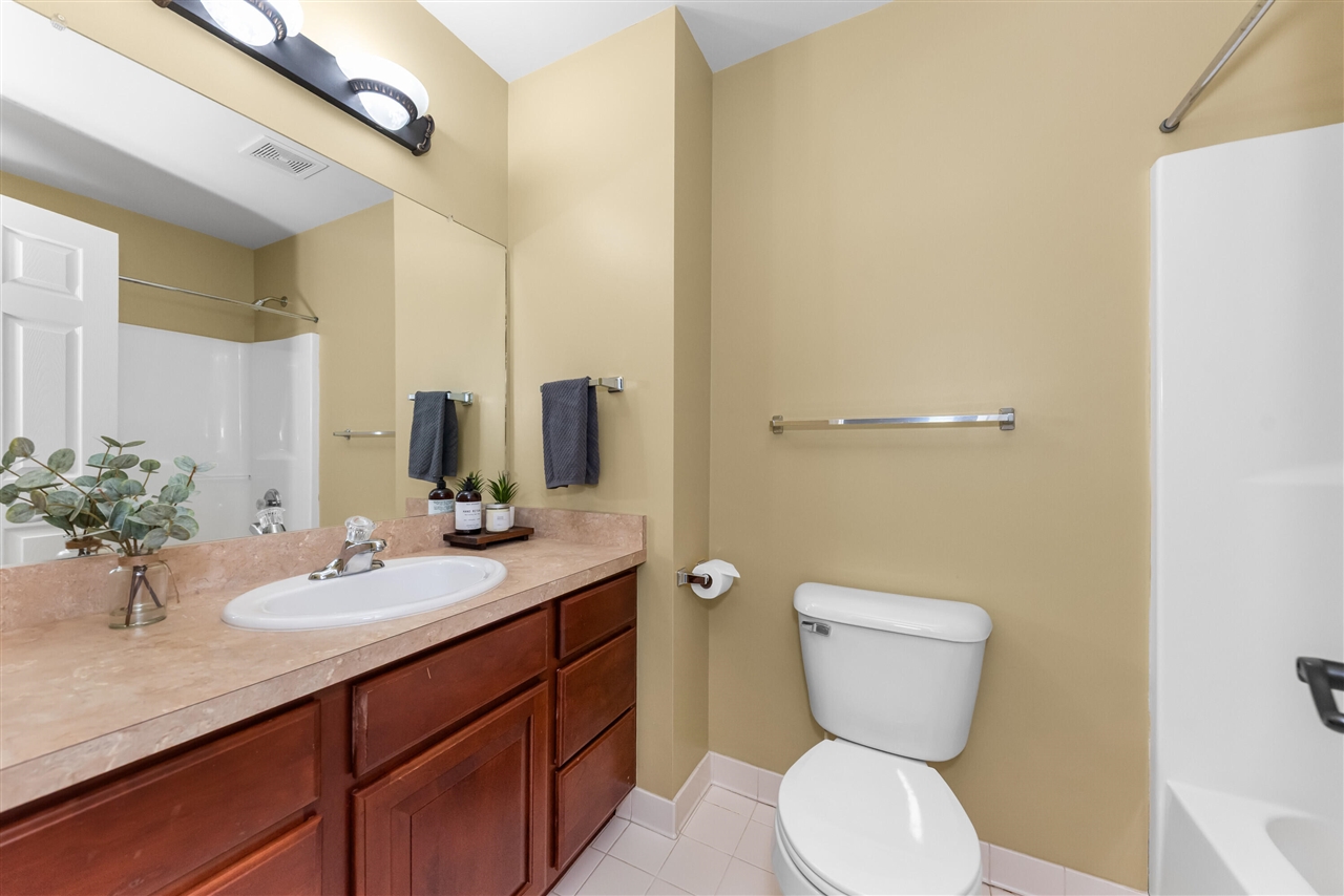 6801 N Meadows Way, Dexter, MI, 48130-8635