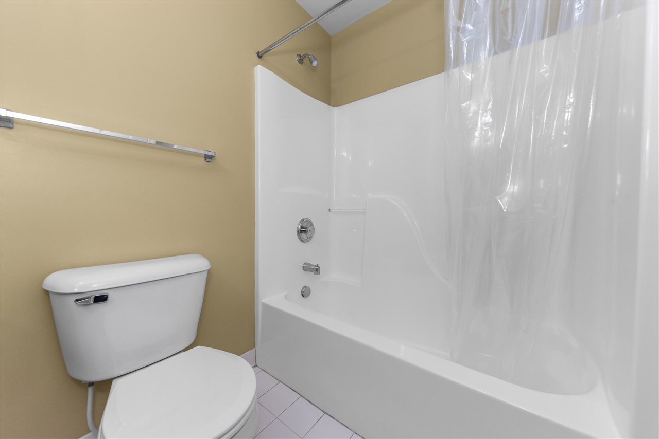 6801 N Meadows Way, Dexter, MI, 48130-8635