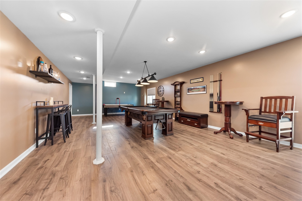 6801 N Meadows Way, Dexter, MI, 48130-8635