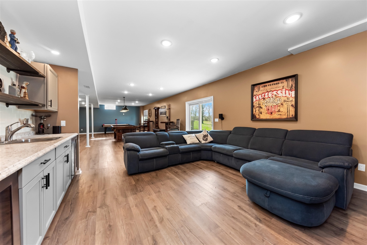 6801 N Meadows Way, Dexter, MI, 48130-8635