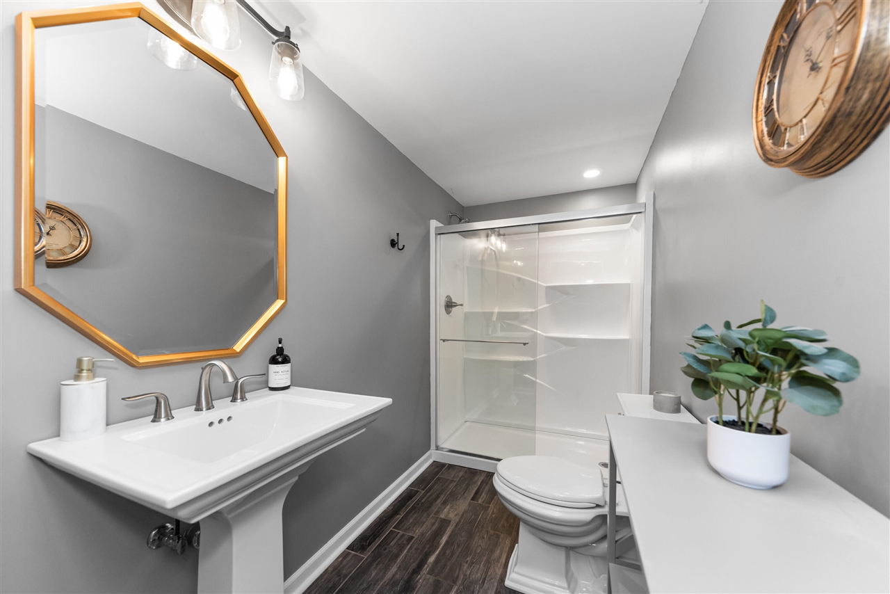 6801 N Meadows Way, Dexter, MI, 48130-8635