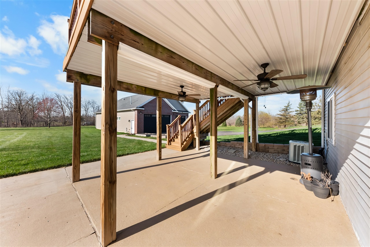 6801 N Meadows Way, Dexter, MI, 48130-8635