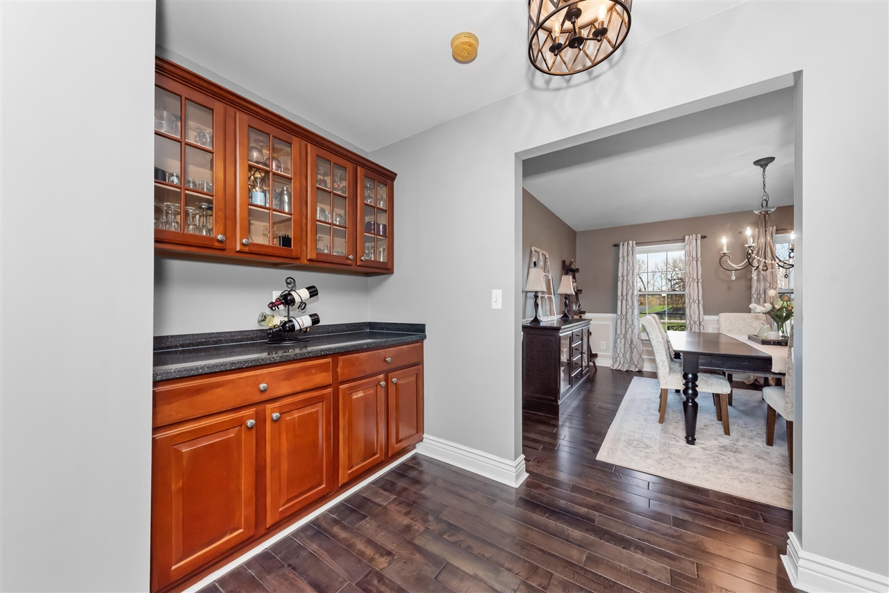 6801 N Meadows Way, Dexter, MI, 48130-8635