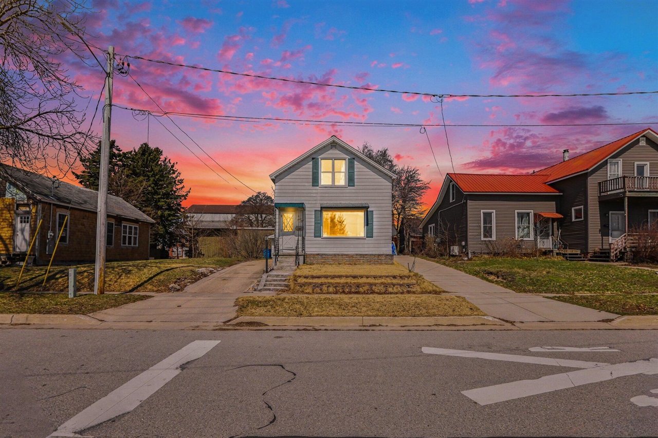 27658 Eton Street, Westland, MI, 48186-5105