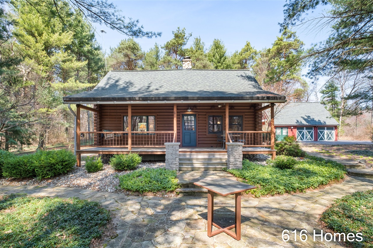 8218 N 37th Street, Richland, MI, 49083-9339