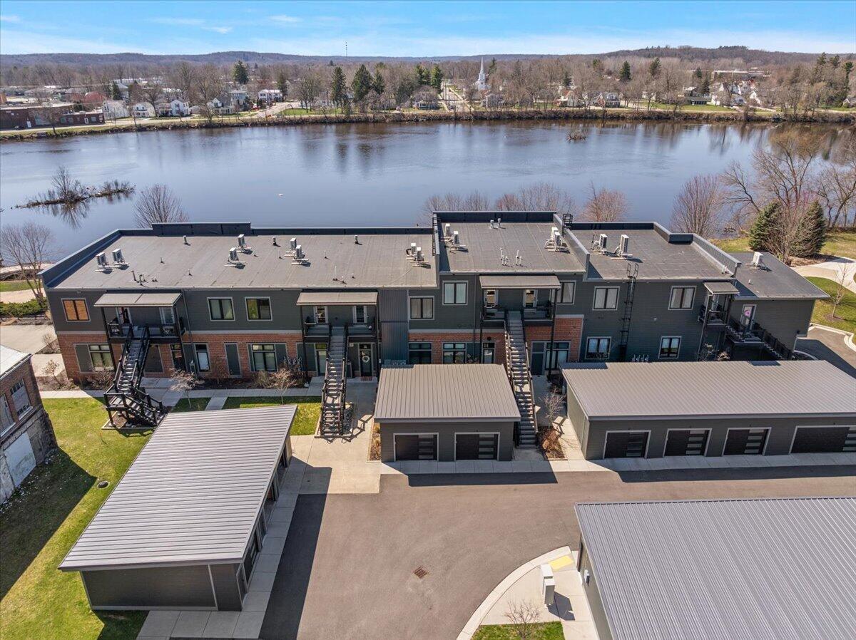 220 King Street UNIT&nbsp;10, Lowell, MI, 49331-1466