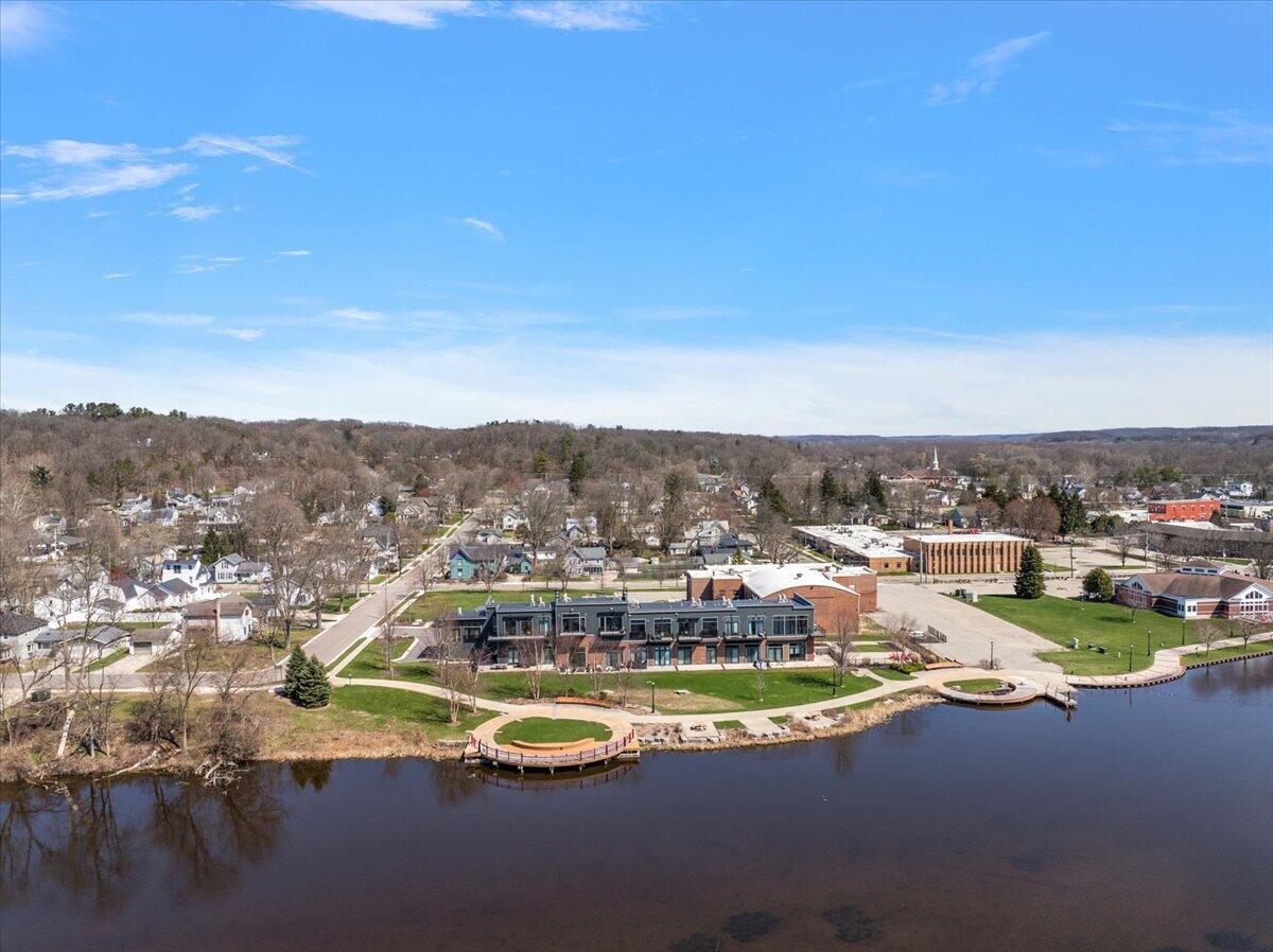 220 King Street UNIT&nbsp;10, Lowell, MI, 49331-1466