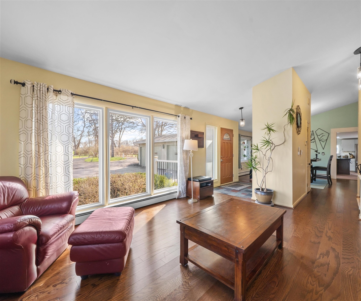 1276 N Huron River Drive, Ypsilanti, MI, 48197-2301