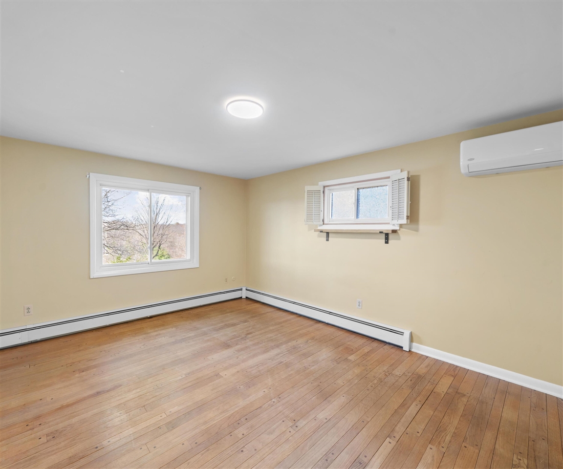 1276 N Huron River Drive, Ypsilanti, MI, 48197-2301