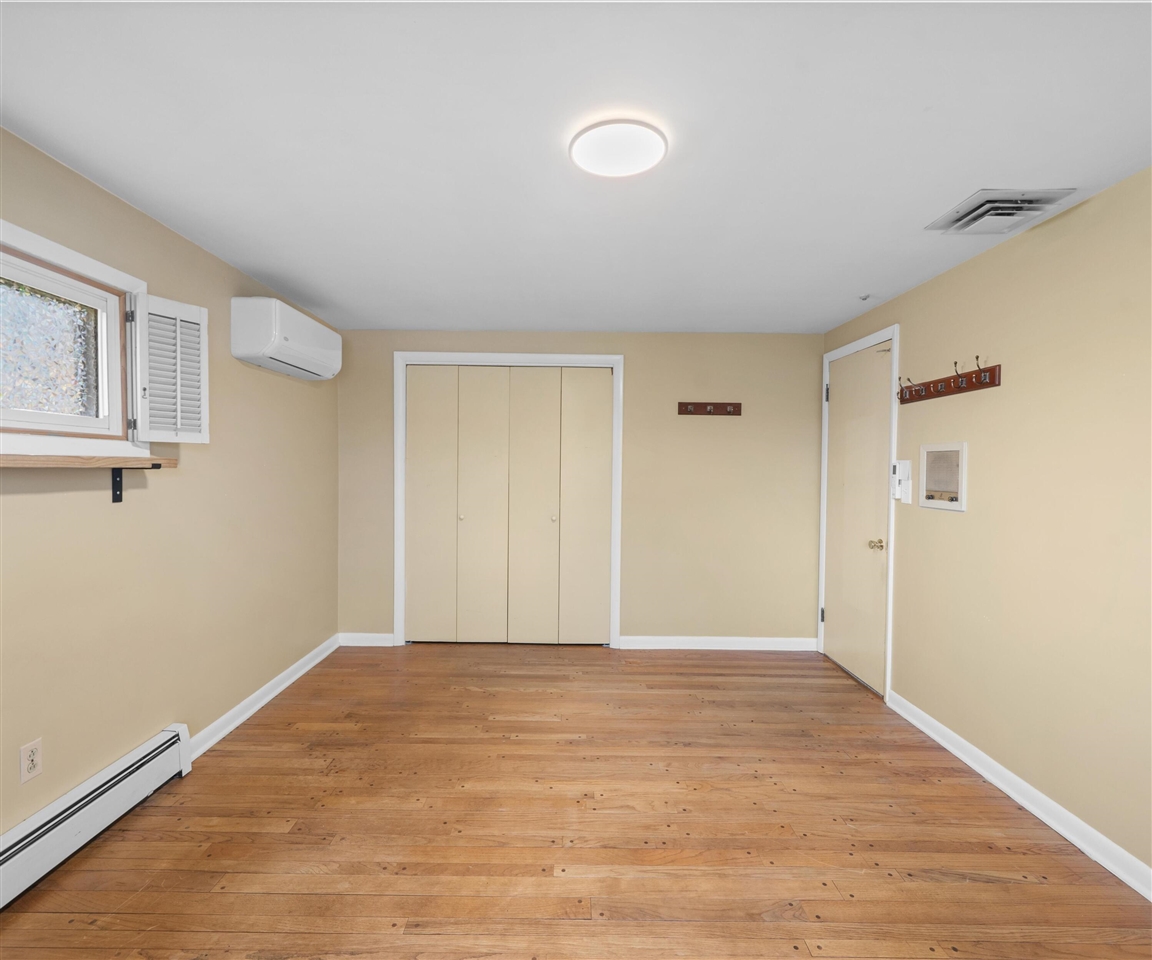 1276 N Huron River Drive, Ypsilanti, MI, 48197-2301