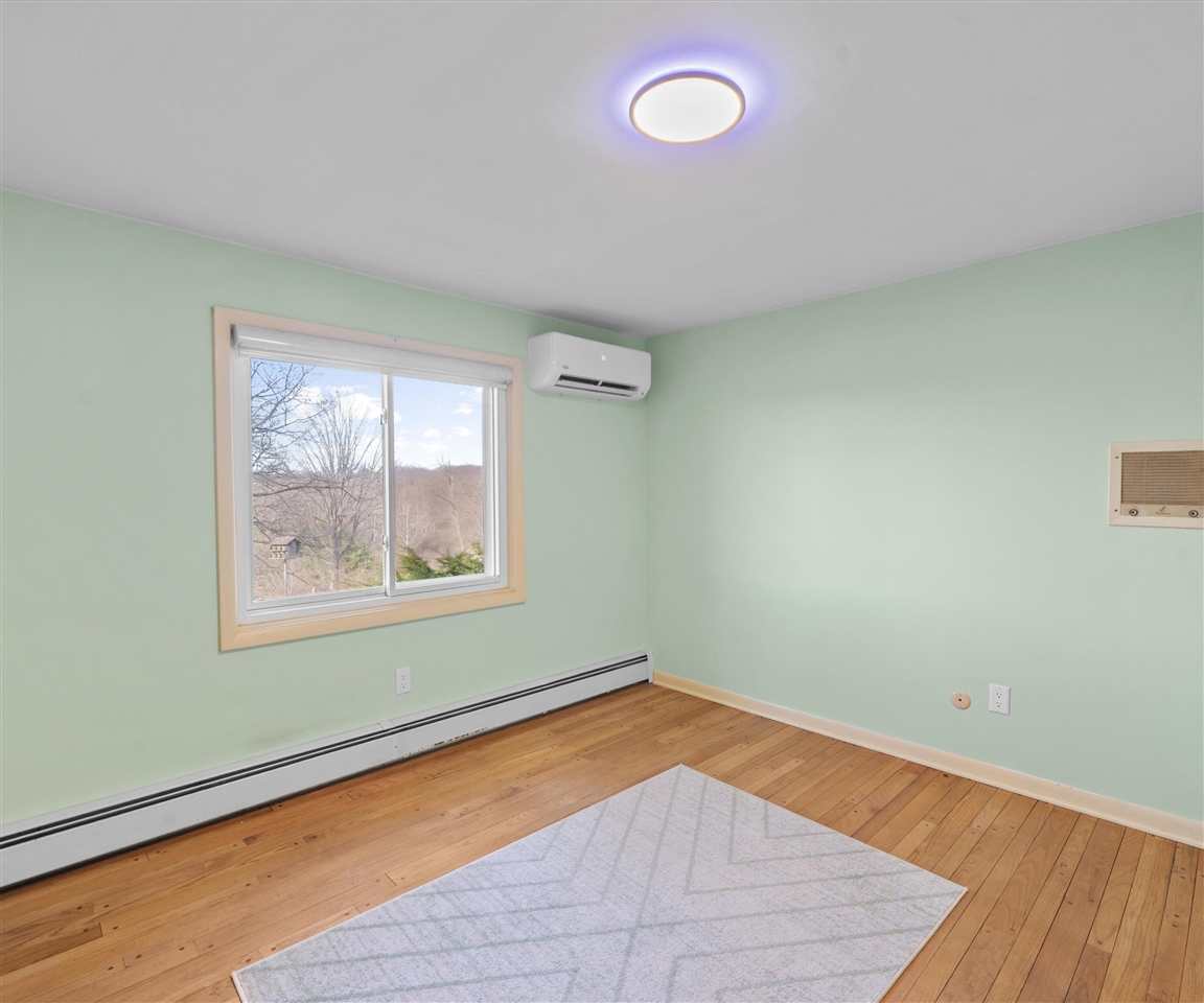 1276 N Huron River Drive, Ypsilanti, MI, 48197-2301