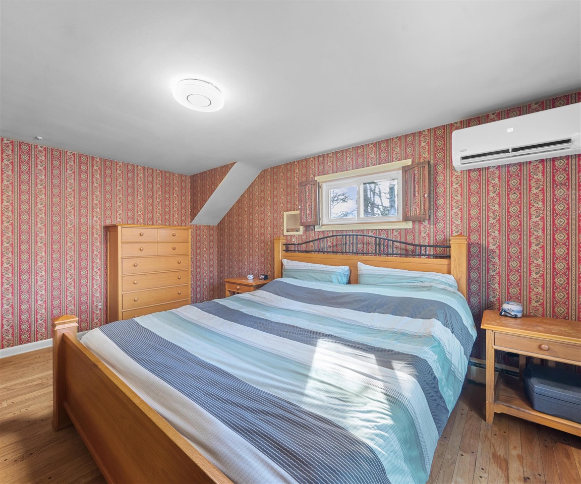 1276 N Huron River Drive, Ypsilanti, MI, 48197-2301