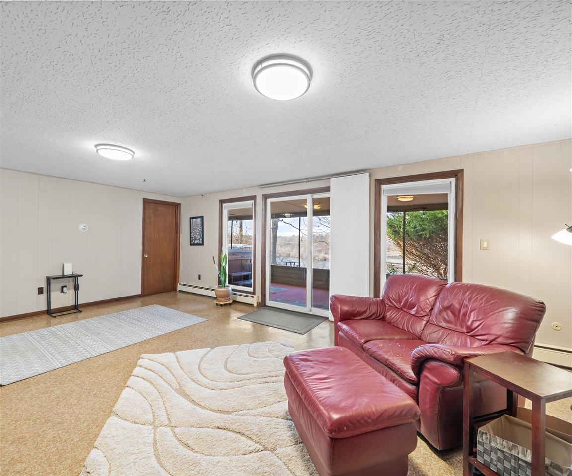 1276 N Huron River Drive, Ypsilanti, MI, 48197-2301