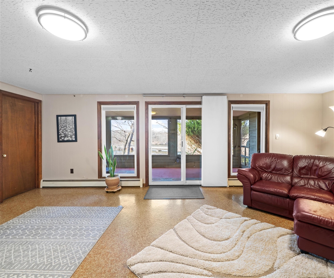 1276 N Huron River Drive, Ypsilanti, MI, 48197-2301