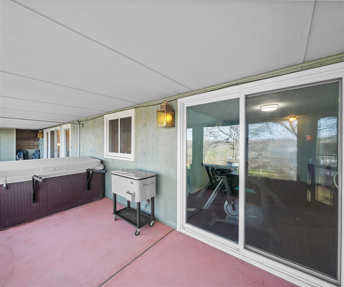 1276 N Huron River Drive, Ypsilanti, MI, 48197-2301