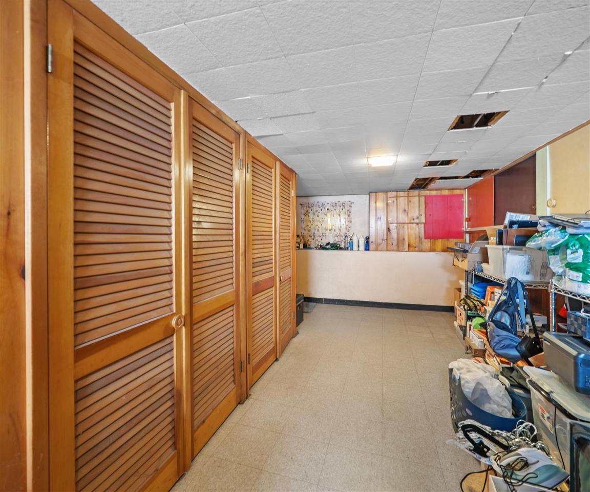 1276 N Huron River Drive, Ypsilanti, MI, 48197-2301