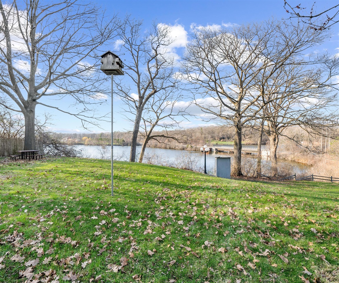 1276 N Huron River Drive, Ypsilanti, MI, 48197-2301