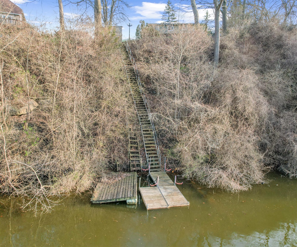 1276 N Huron River Drive, Ypsilanti, MI, 48197-2301