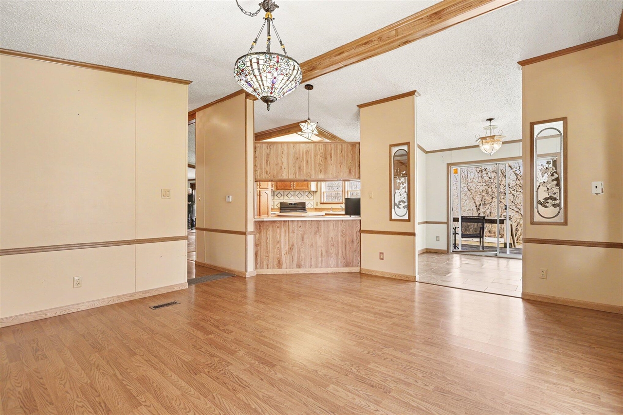 6326 N 7th Street, Kalamazoo, MI, 49009-8869