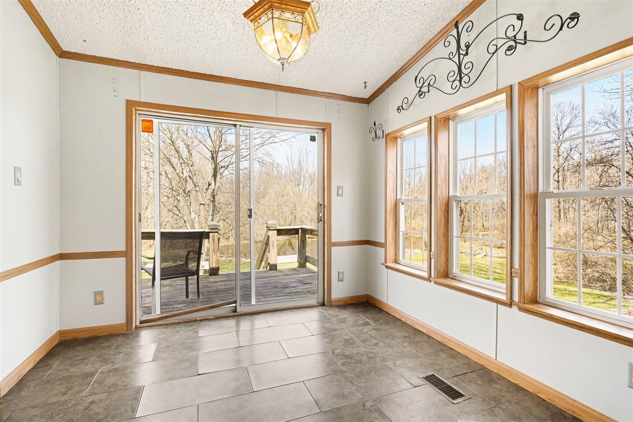 6326 N 7th Street, Kalamazoo, MI, 49009-8869