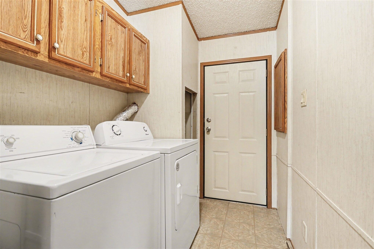 6326 N 7th Street, Kalamazoo, MI, 49009-8869