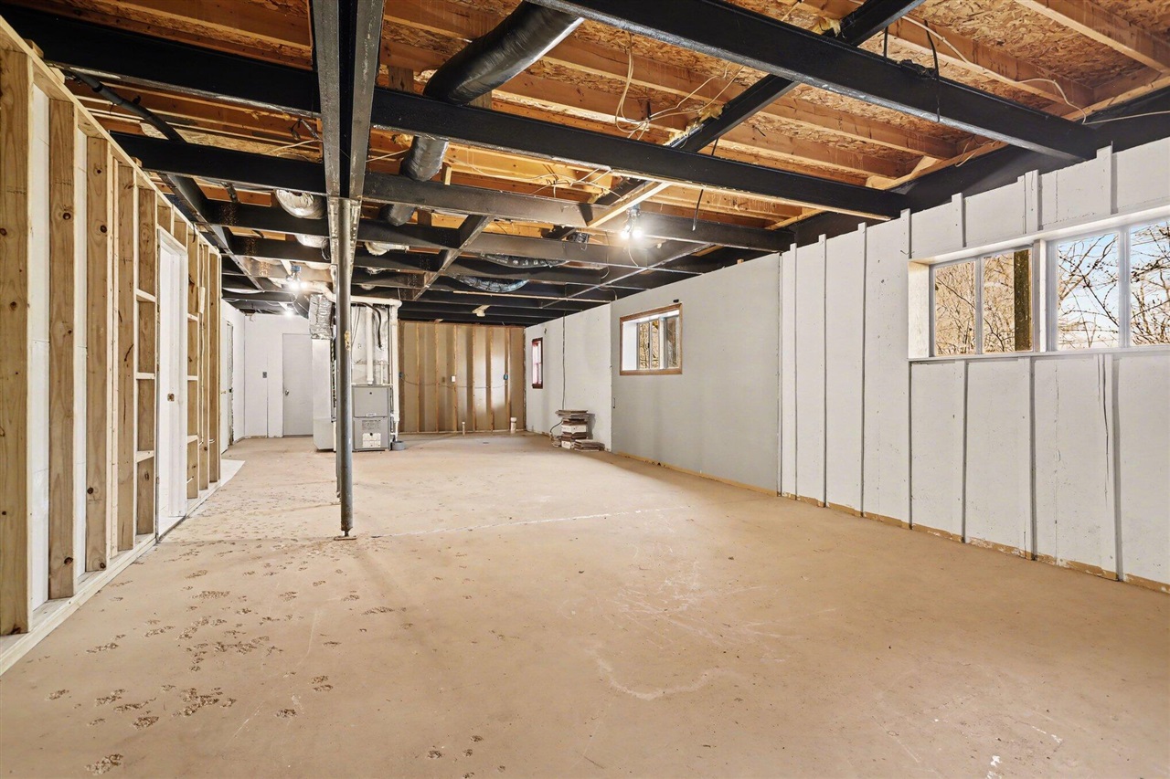 6326 N 7th Street, Kalamazoo, MI, 49009-8869